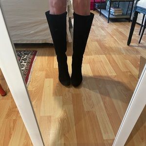 Stuart Weizman Knee-High Suede Boots